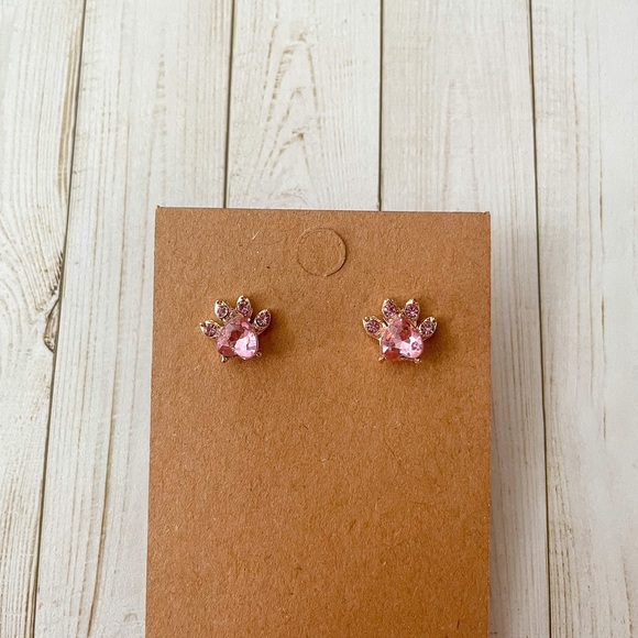 🖤 Dainty Pink Paw Gem Studs - Picture 4 of 6
